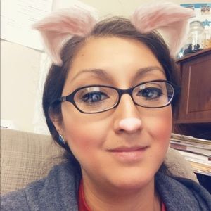 Meet your Posher, Roxann